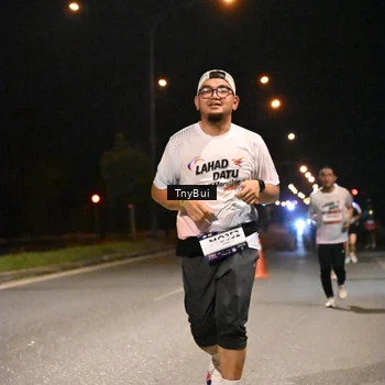 Runner Photo 7753625