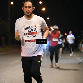 Runner Photo 7753653