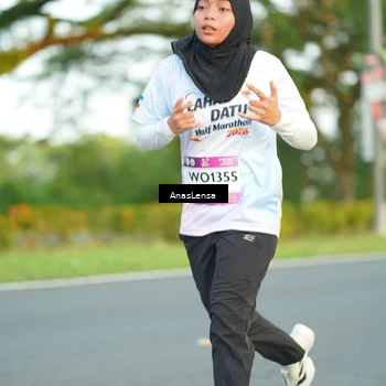 Runner Photo 7753672