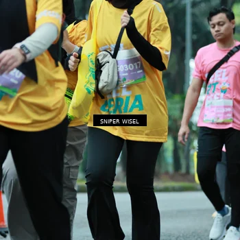 Runner Photo 7753681
