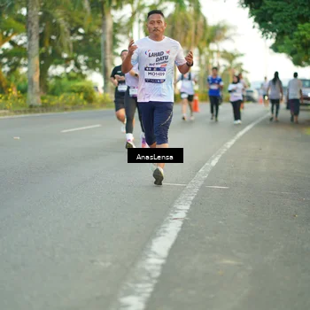 Runner Photo 7753687