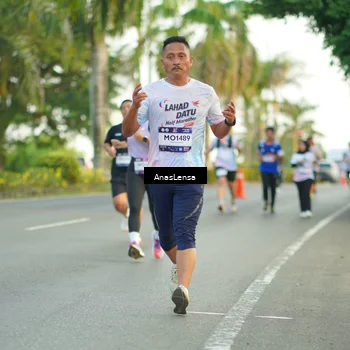 Runner Photo 7753688
