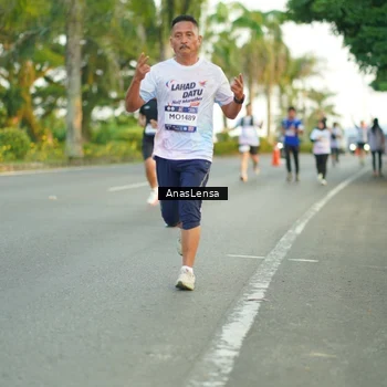 Runner Photo 7753695