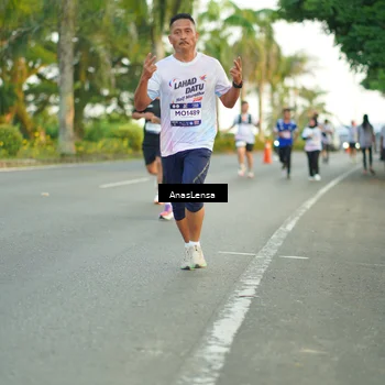 Runner Photo 7753696