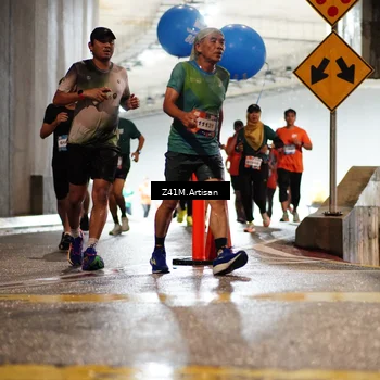 Runner Photo 7753697
