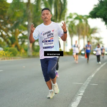 Runner Photo 7753746