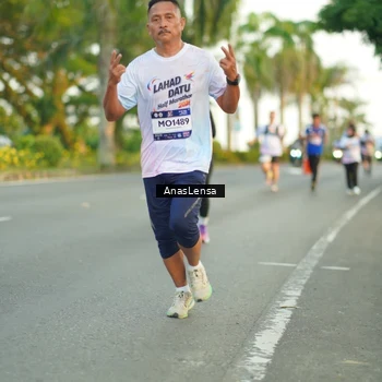 Runner Photo 7753748