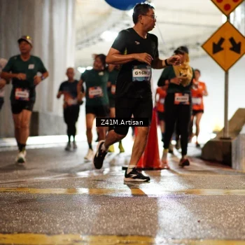 Runner Photo 7753765