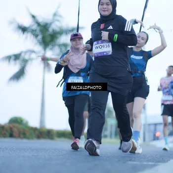 Runner Photo 7753766