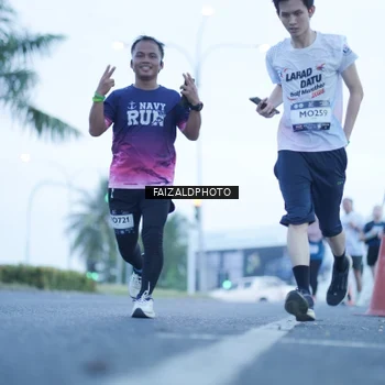 Runner Photo 7753791