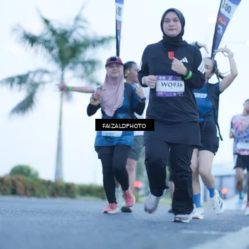 Runner Photo 7753796