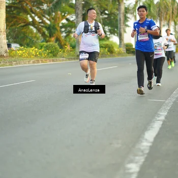 Runner Photo 7753818