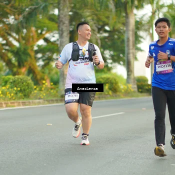 Runner Photo 7753823