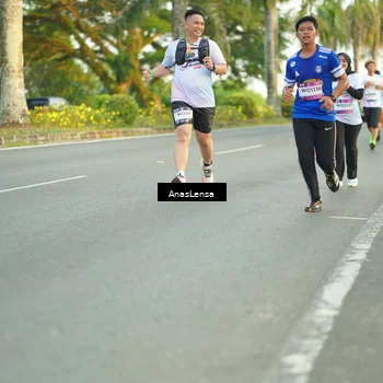 Runner Photo 7753828