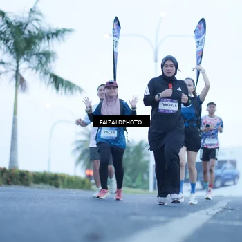 Runner Photo 7753835