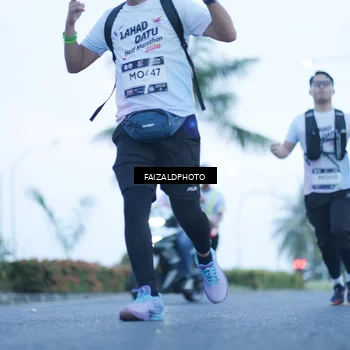 Runner Photo 7753851