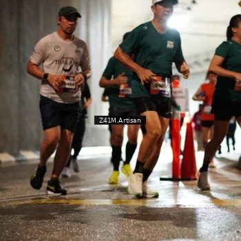 Runner Photo 7753899