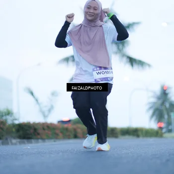 Runner Photo 7753915
