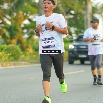 Runner Photo 7753951