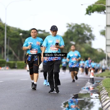 Runner Photo 7753952