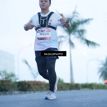 Runner Photo 7753970