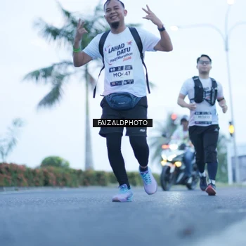 Runner Photo 7753975