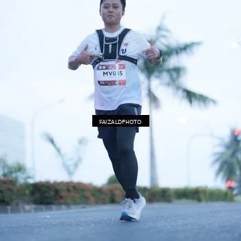 Runner Photo 7753980