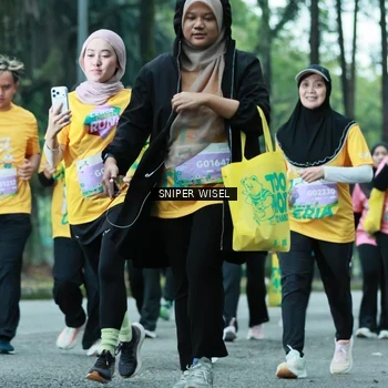 Runner Photo 7753990