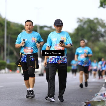 Runner Photo 7754001
