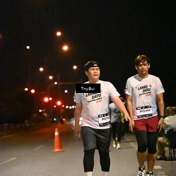 Runner Photo 7754031