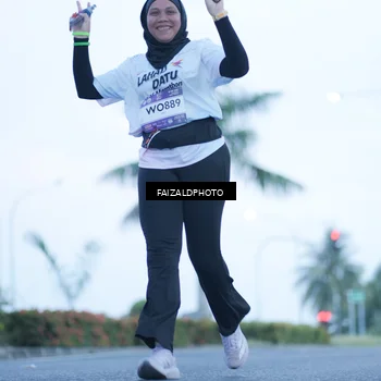 Runner Photo 7754033