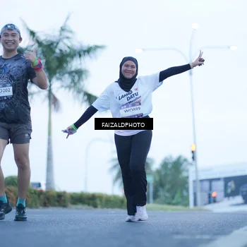 Runner Photo 7754047
