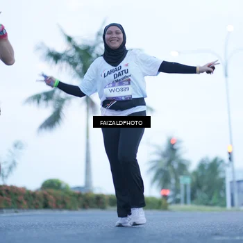 Runner Photo 7754049