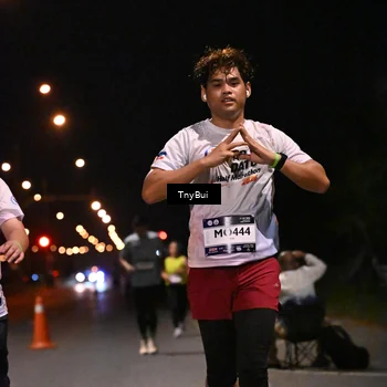 Runner Photo 7754051