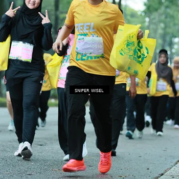 Runner Photo 7754076