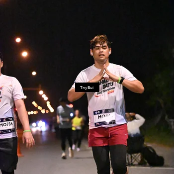 Runner Photo 7754080