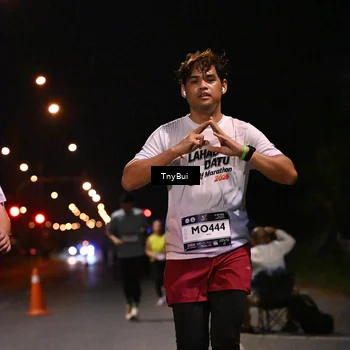 Runner Photo 7754090