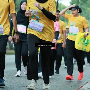 Runner Photo 7754097