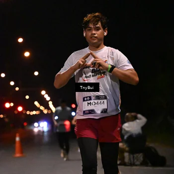 Runner Photo 7754102