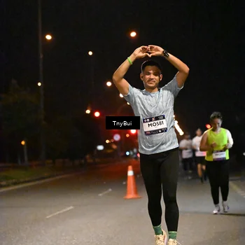 Runner Photo 7754125