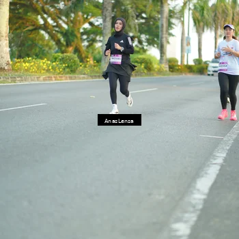 Runner Photo 7754174