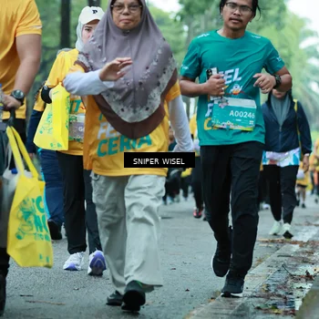 Runner Photo 7754205