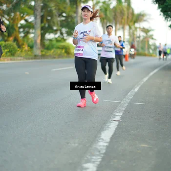 Runner Photo 7754217