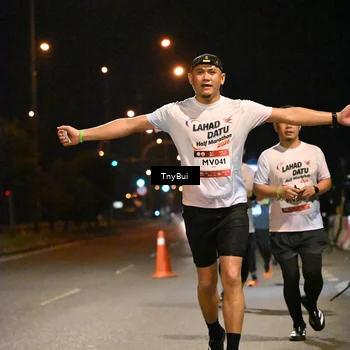 Runner Photo 7754225