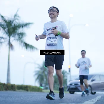 Runner Photo 7754239