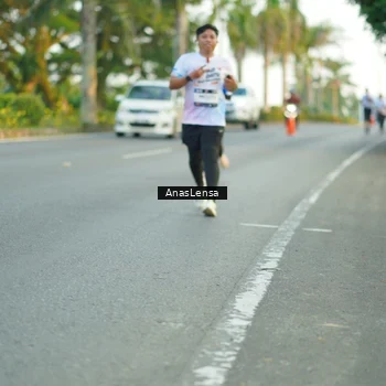 Runner Photo 7754259