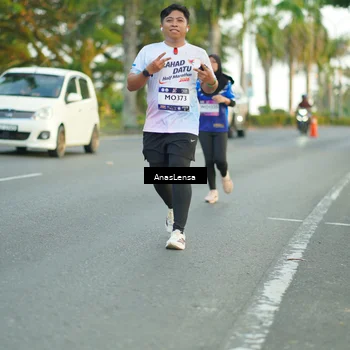 Runner Photo 7754276