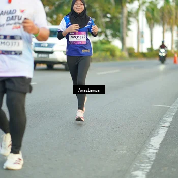 Runner Photo 7754278