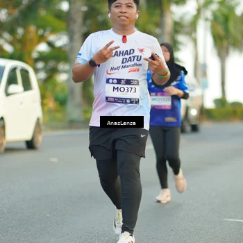 Runner Photo 7754284