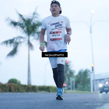 Runner Photo 7754345